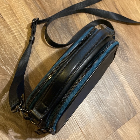 Tumi Crossbody Bag - Picture 3 of 8